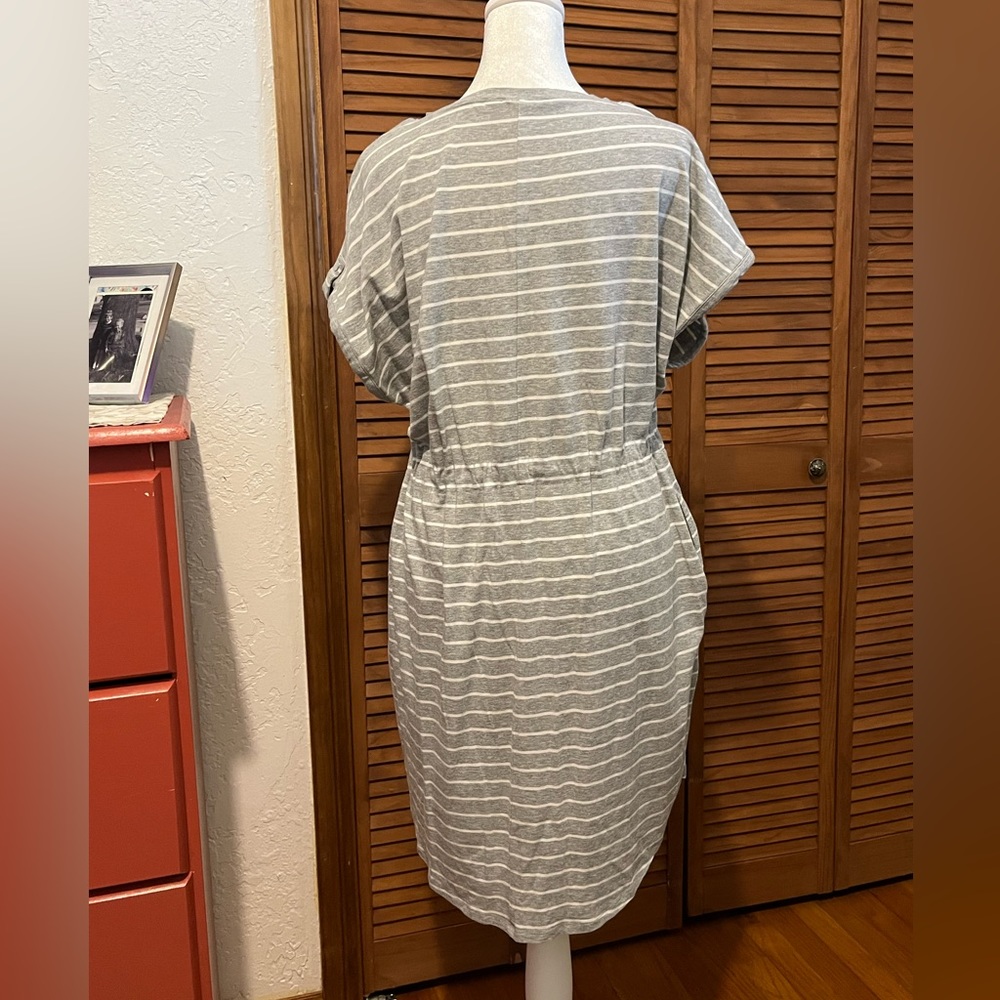 Rafaella Dress - Picture 3 of 5